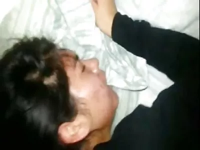 کاؤگرل سیکس پوزیشن میں بوسی خاتون اپنی چیری سے ٹکرائی