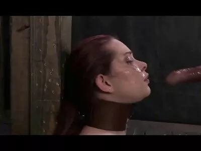 Brunette Latina بیب اس کے اپنے جنسی ویڈیو میں ٹکرا جاتا ہے