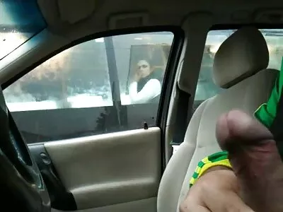 فحش شوٹنگ زوروں پر ہے اور لڑکا نوعمر لیٹنا کو چود رہا ہے۔