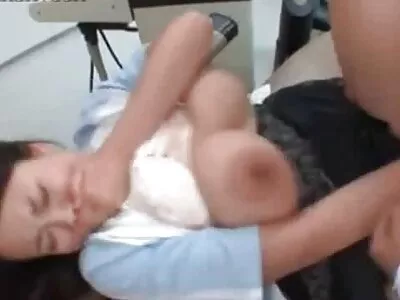 شادی شدہ جوڑے اکثر ہاٹ سوئنگر سیکس کی مشق کرنے کے لیے اکٹھے ہوتے ہیں۔