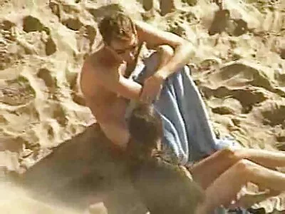 کیسی Calvert اور مونا ویلز cunnilingus اور بلی ، اتارنا fucking
