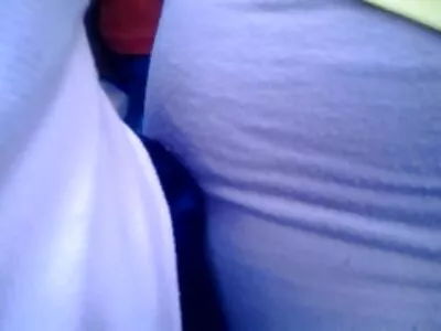 شاندار روسی سنہرے بالوں والی شاور لیتا ہے اور شادی سے پہلے مزہ کرتا ہے۔