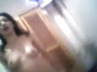 بڑا مال کے ساتھ برازیلی MILF پیچھے سے رسیلی بلی میں fucked